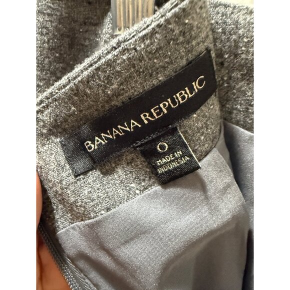 Banana Republic Gray Flared‎ Hem Skirt - Picture 8 of 8